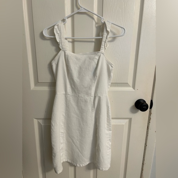 White dress size medium - Picture 3 of 4